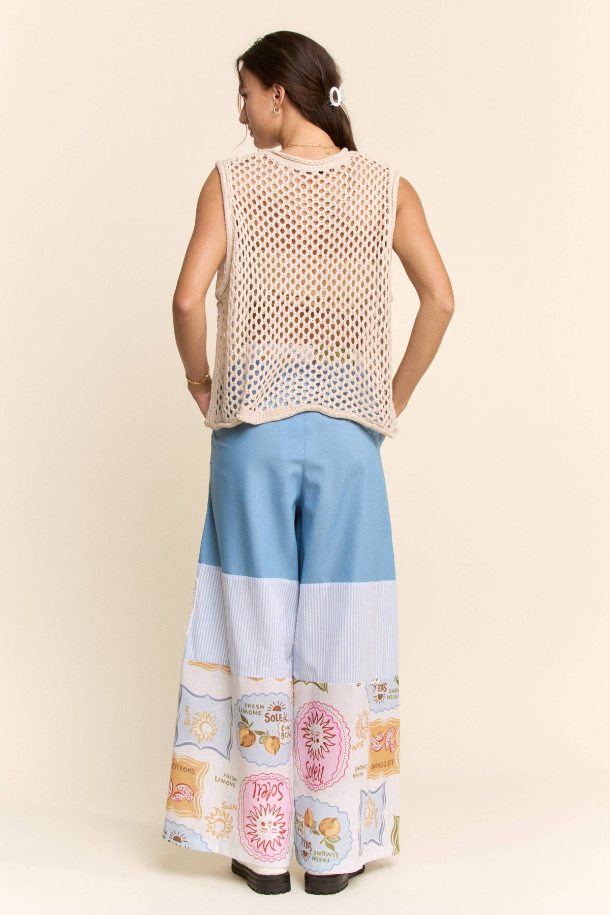 FISHNET OPEN-KNIT CREW NECK SWEATER VEST