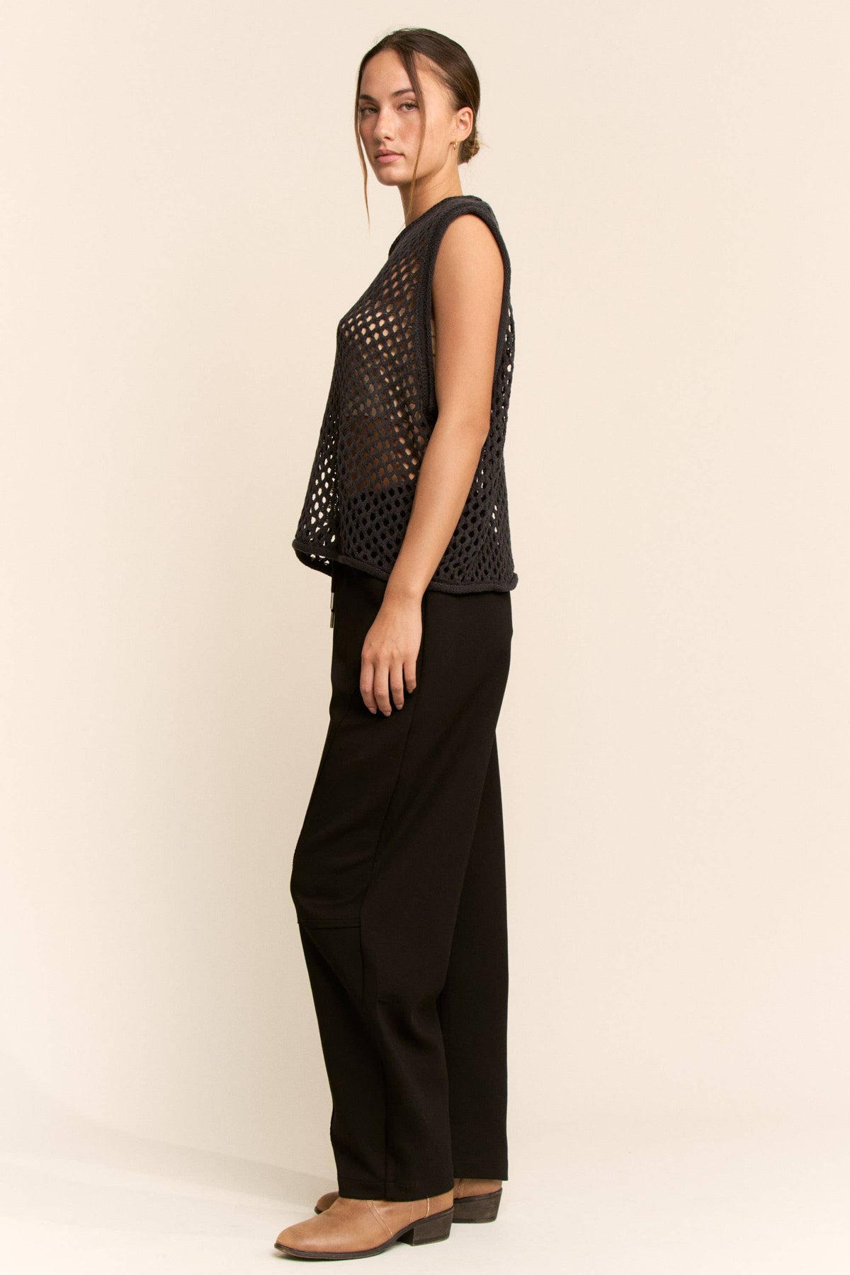 FISHNET OPEN-KNIT CREW NECK SWEATER VEST