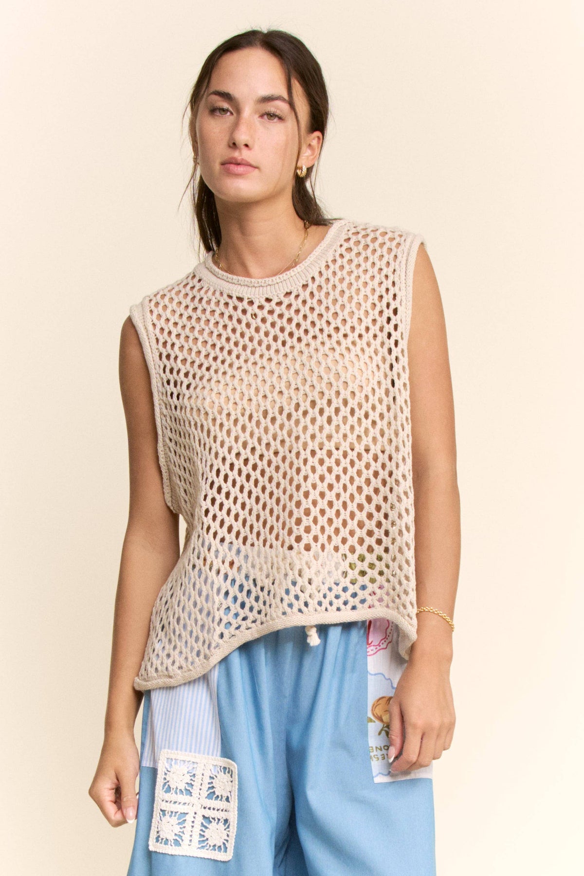 FISHNET OPEN-KNIT CREW NECK SWEATER VEST