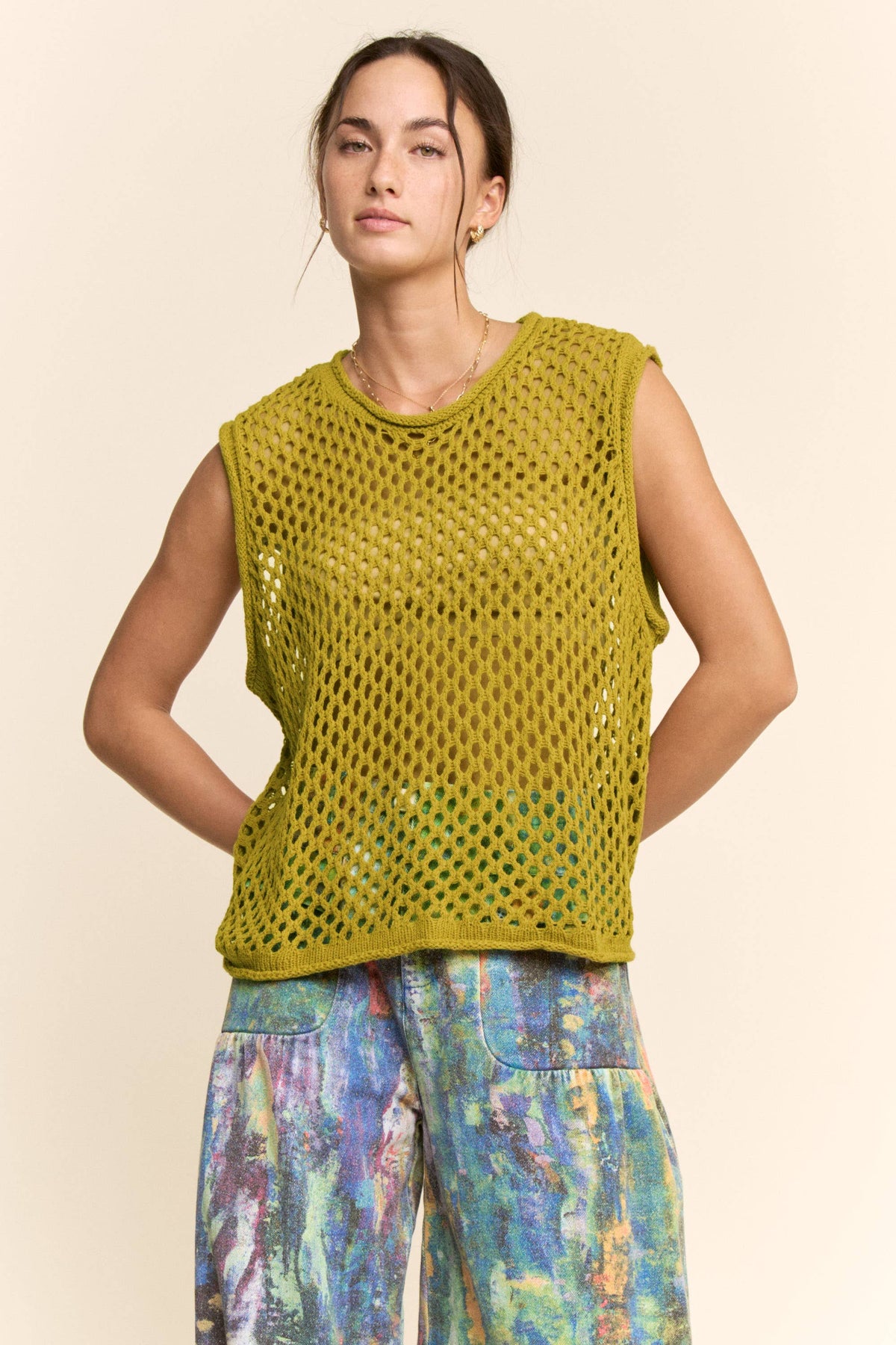 FISHNET OPEN-KNIT CREW NECK SWEATER VEST